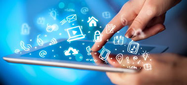 电子商务法实施下 受访者关注好评差评与电商技术开发的前景